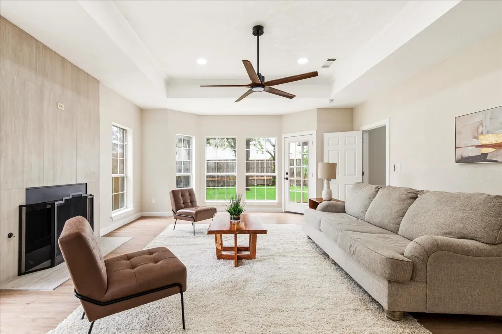 634 Meadowcrest Drive Highland Village, TX 75077