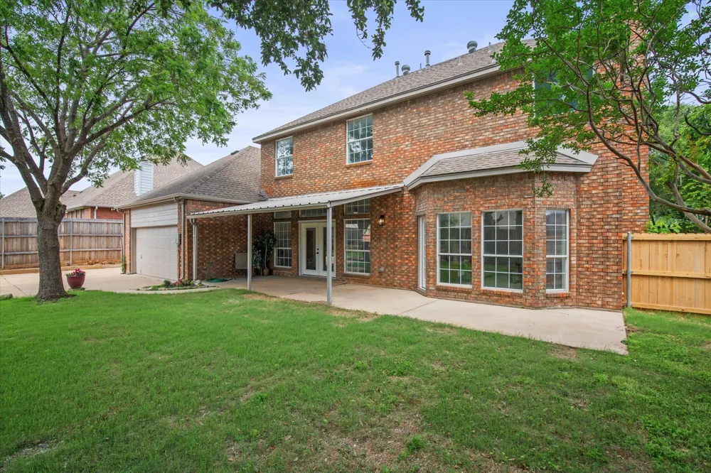 634 Meadowcrest Drive Highland Village, TX 75077
