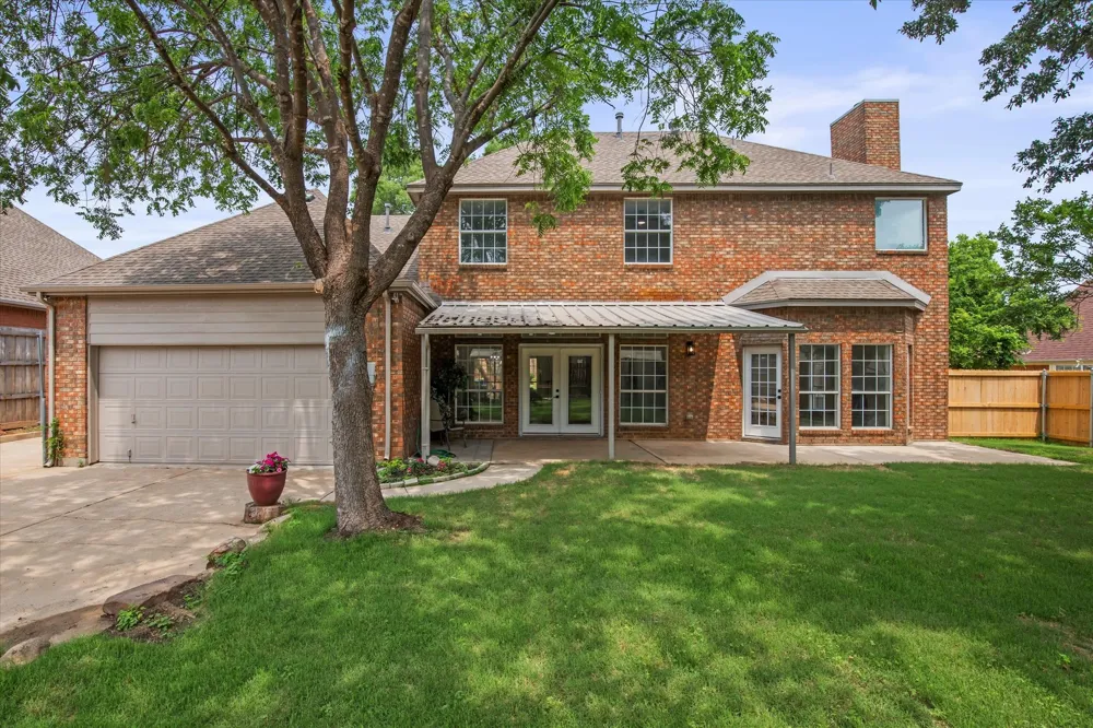 634 Meadowcrest Drive Highland Village, TX 75077