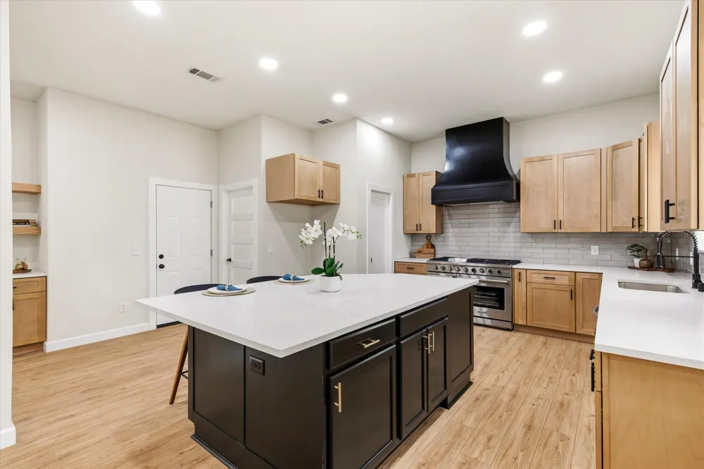 634 Meadowcrest Drive Highland Village, TX 75077