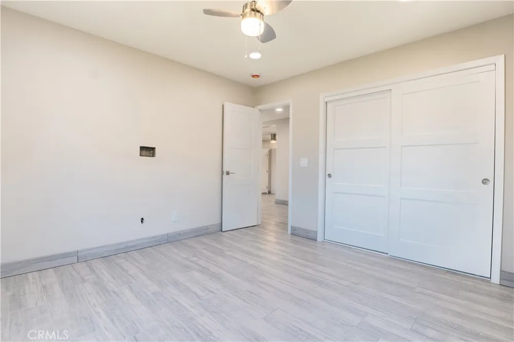16213 S Thorson Compton, CA 90221