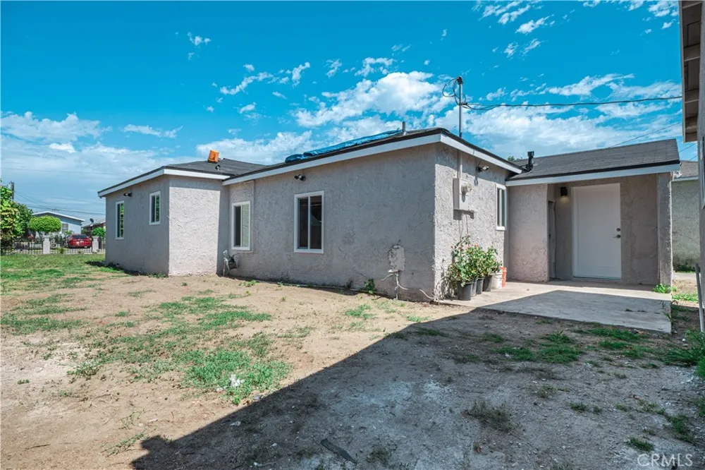 16213 S Thorson Compton, CA 90221