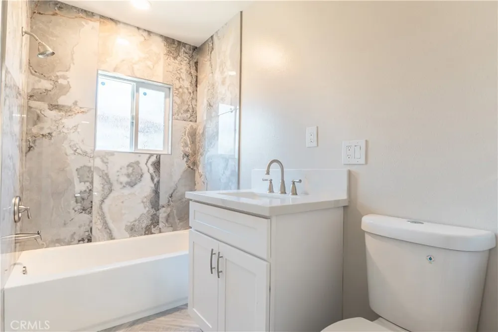 16213 S Thorson Compton, CA 90221