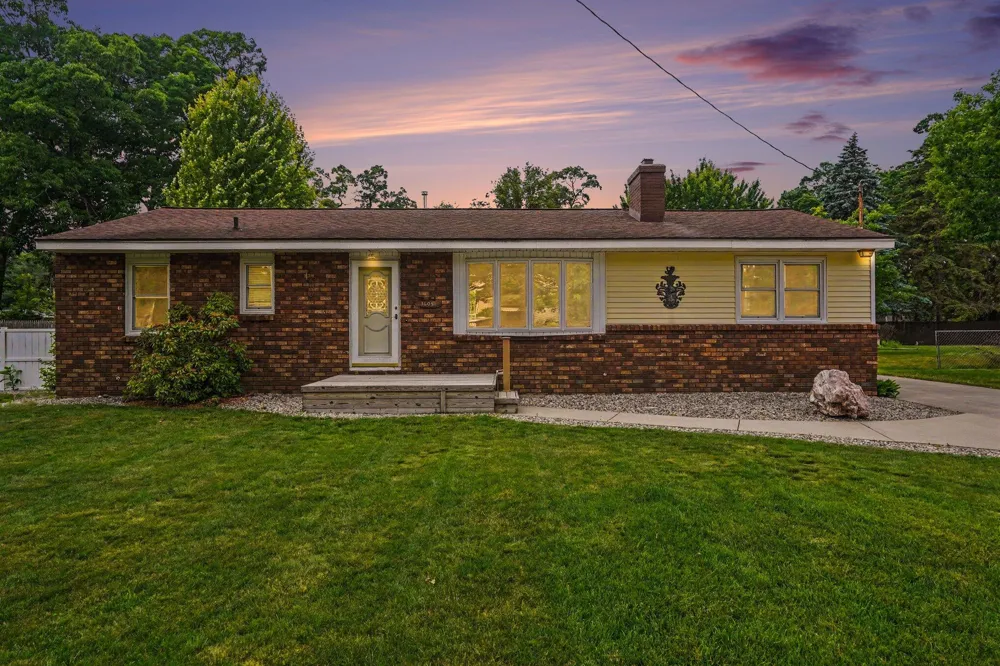 1605 Hansen Street Laketon Township, MI 49445