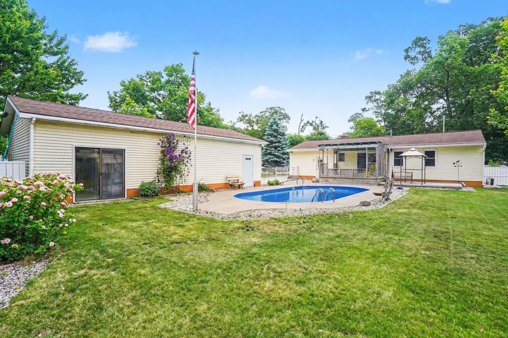 1605 Hansen Street Laketon Township, MI 49445