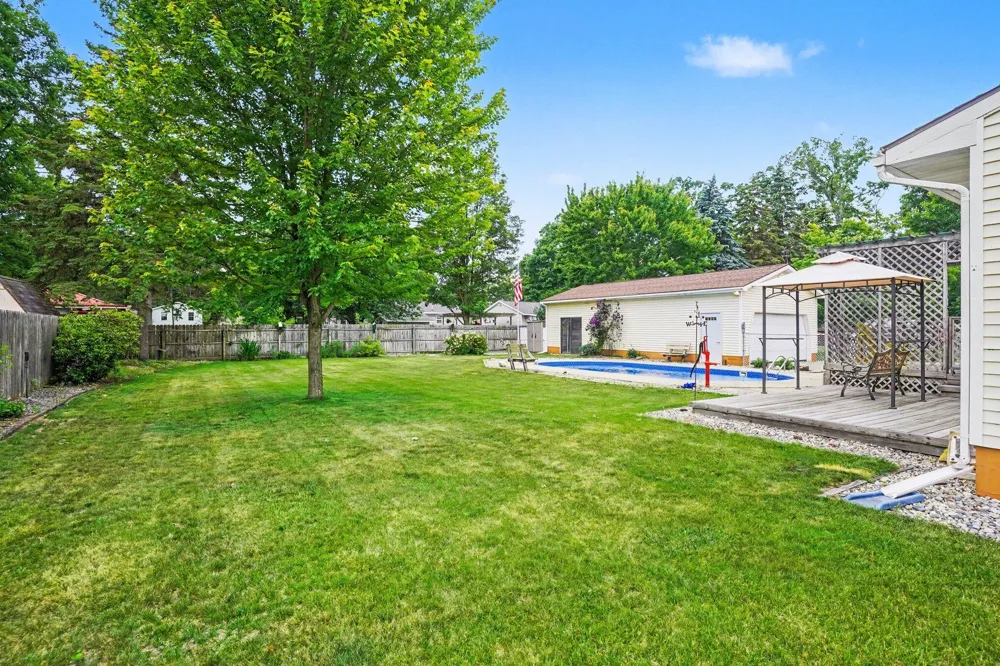 1605 Hansen Street Laketon Township, MI 49445