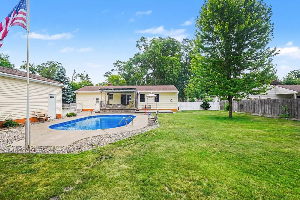 1605 Hansen Street Laketon Township, MI 49445