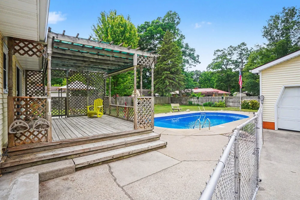 1605 Hansen Street Laketon Township, MI 49445