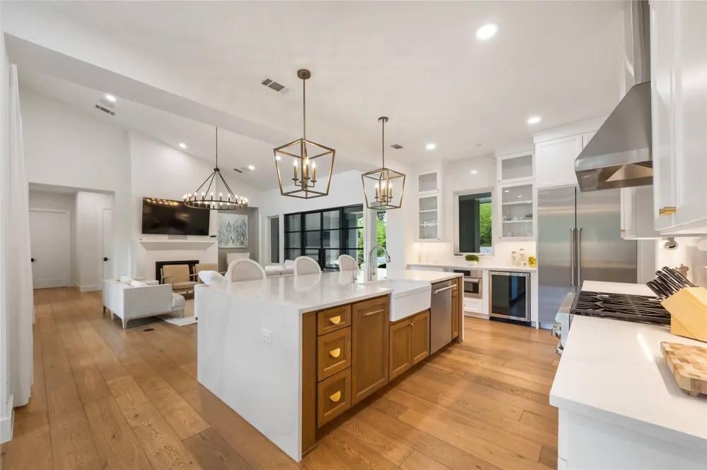 5103 ROLLINGWOOD DRIVE Rollingwood, TX 78746