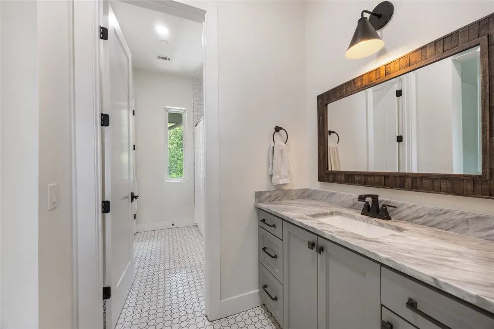 5103 ROLLINGWOOD DRIVE Rollingwood, TX 78746