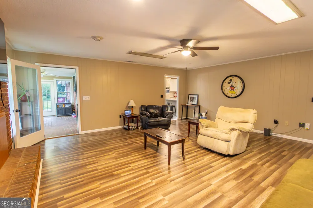 1194 Blackshear Hwy Baxley, GA 31513