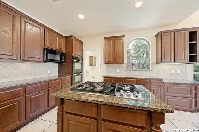 18210 MANTLE DR San Antonio, TX 78258