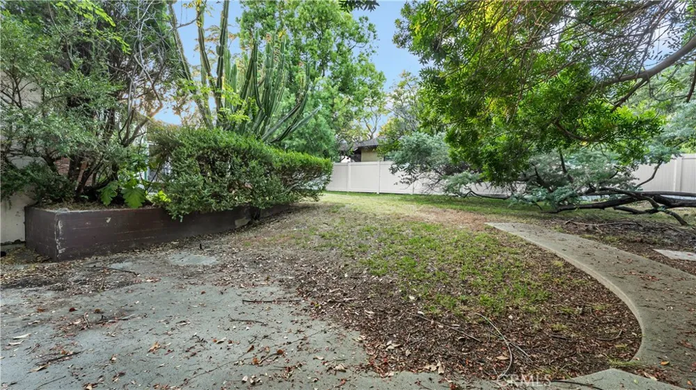 154 S Lima Street Sierra Madre, CA 91024