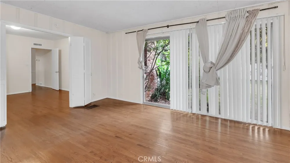 154 S Lima Street Sierra Madre, CA 91024