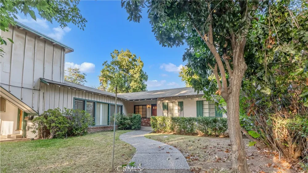 154 S Lima Street Sierra Madre, CA 91024