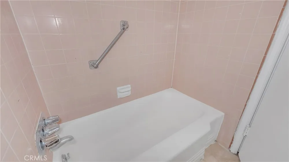 154 S Lima Street Sierra Madre, CA 91024