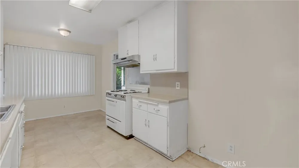 154 S Lima Street Sierra Madre, CA 91024