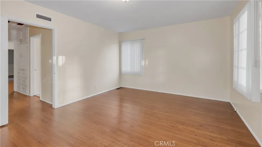 154 S Lima Street Sierra Madre, CA 91024