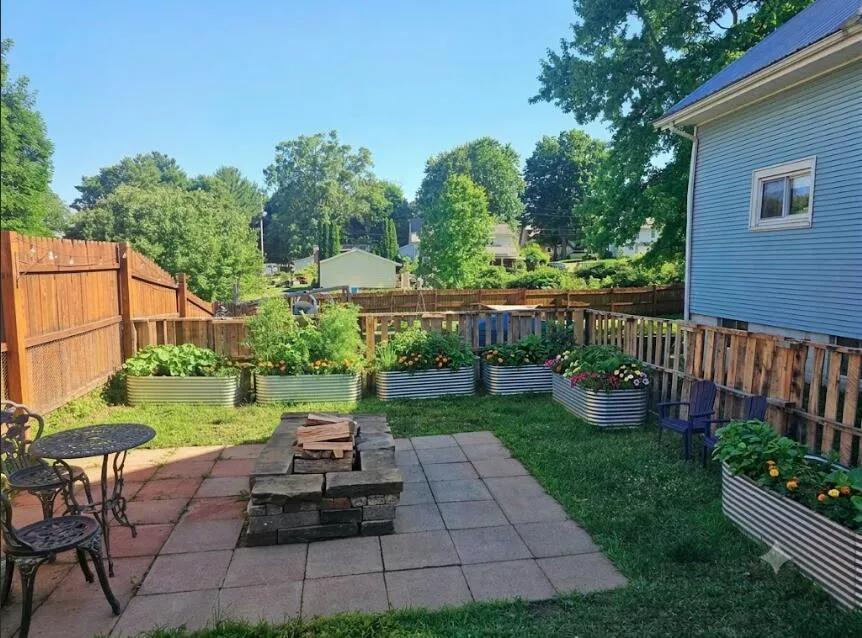 122 High Street Rives Junction, MI 49277