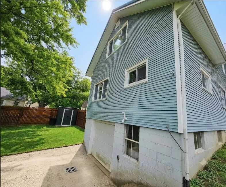 122 High Street Rives Junction, MI 49277