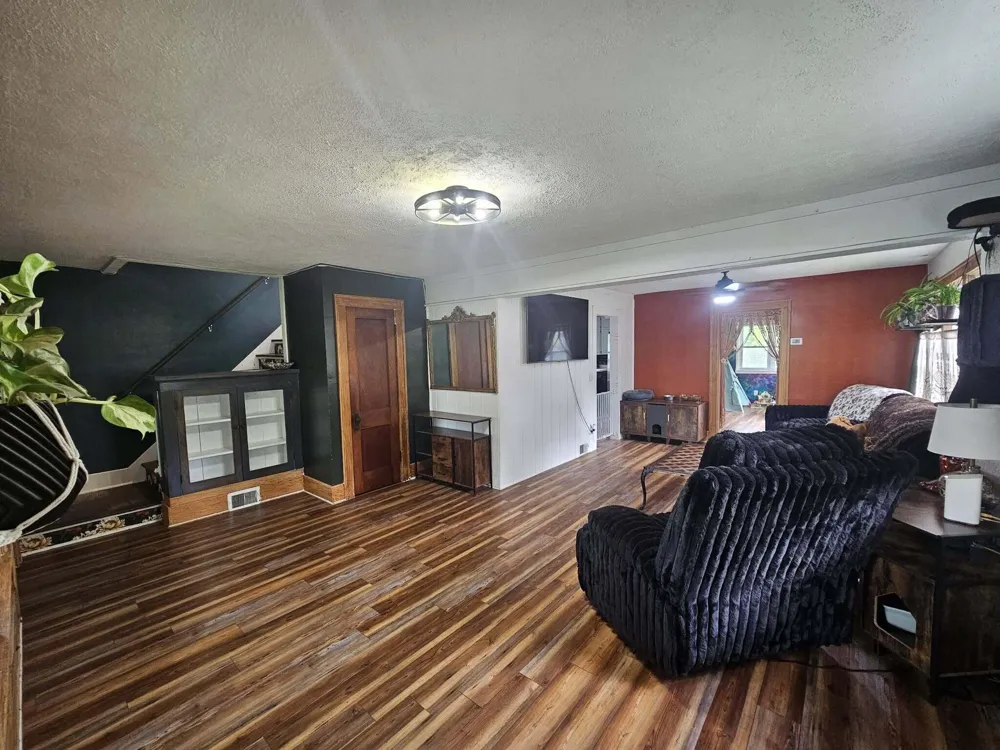 122 High Street Rives Junction, MI 49277