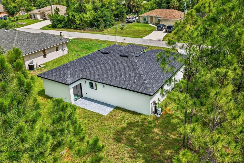 7841 SONTAG AVENUE North Port, FL 34291