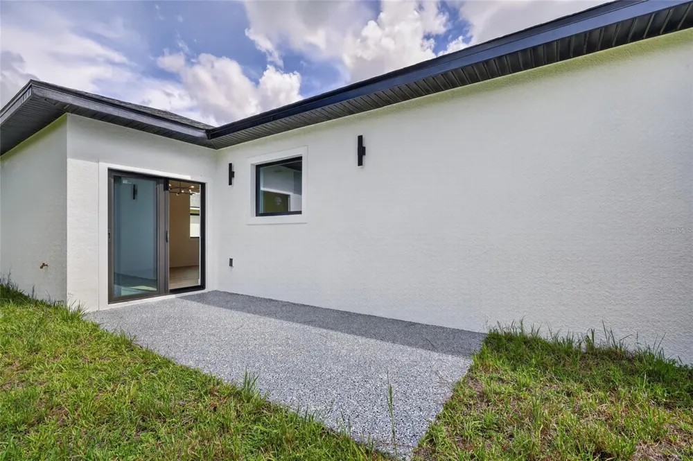 7841 SONTAG AVENUE North Port, FL 34291