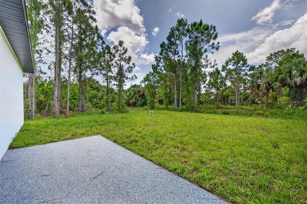 7841 SONTAG AVENUE North Port, FL 34291