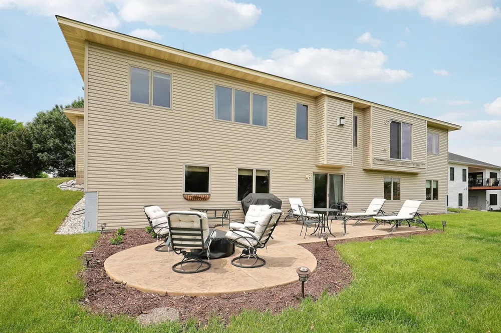 4972 Kassel Avenue NE Albertville, MN 55301