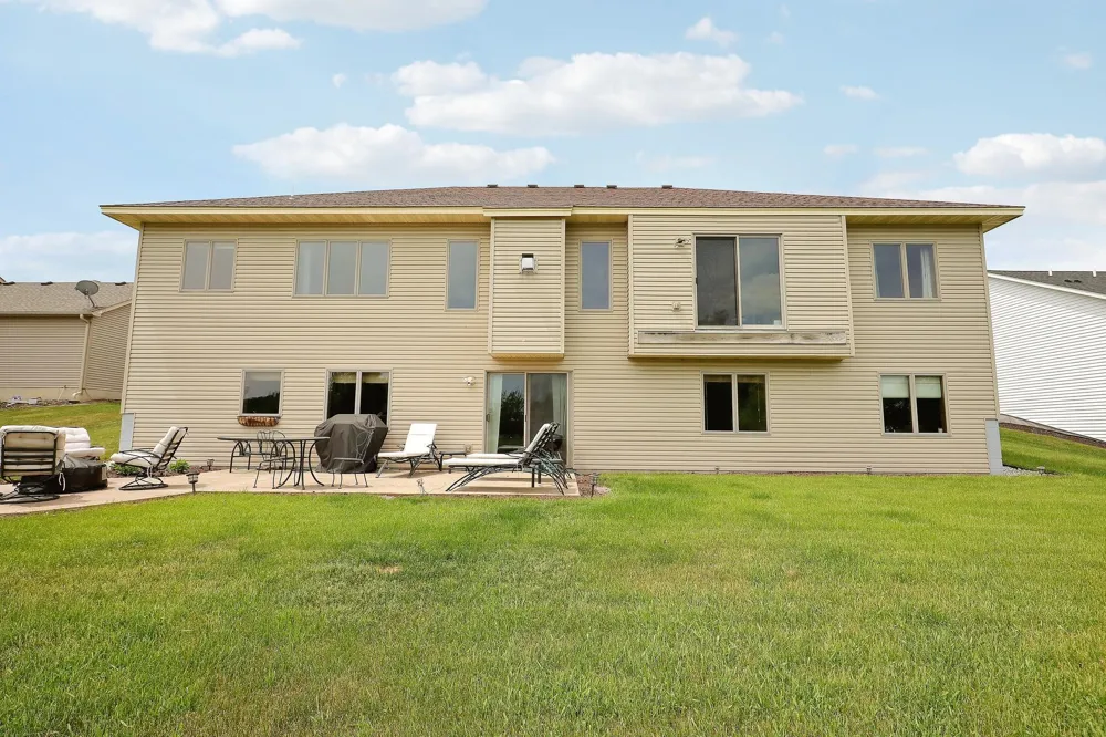4972 Kassel Avenue NE Albertville, MN 55301