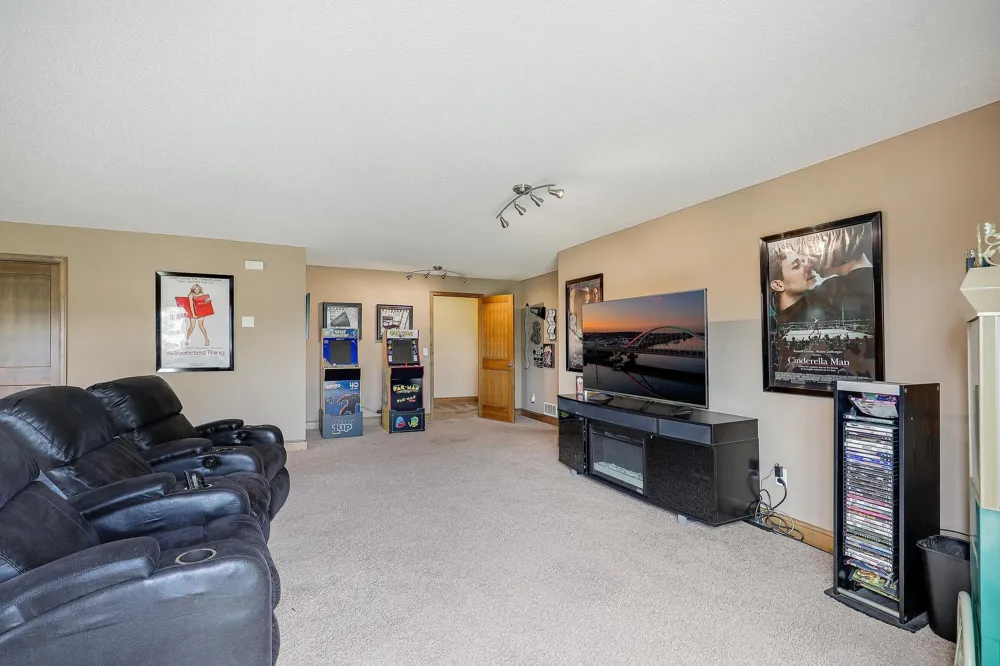 4972 Kassel Avenue NE Albertville, MN 55301
