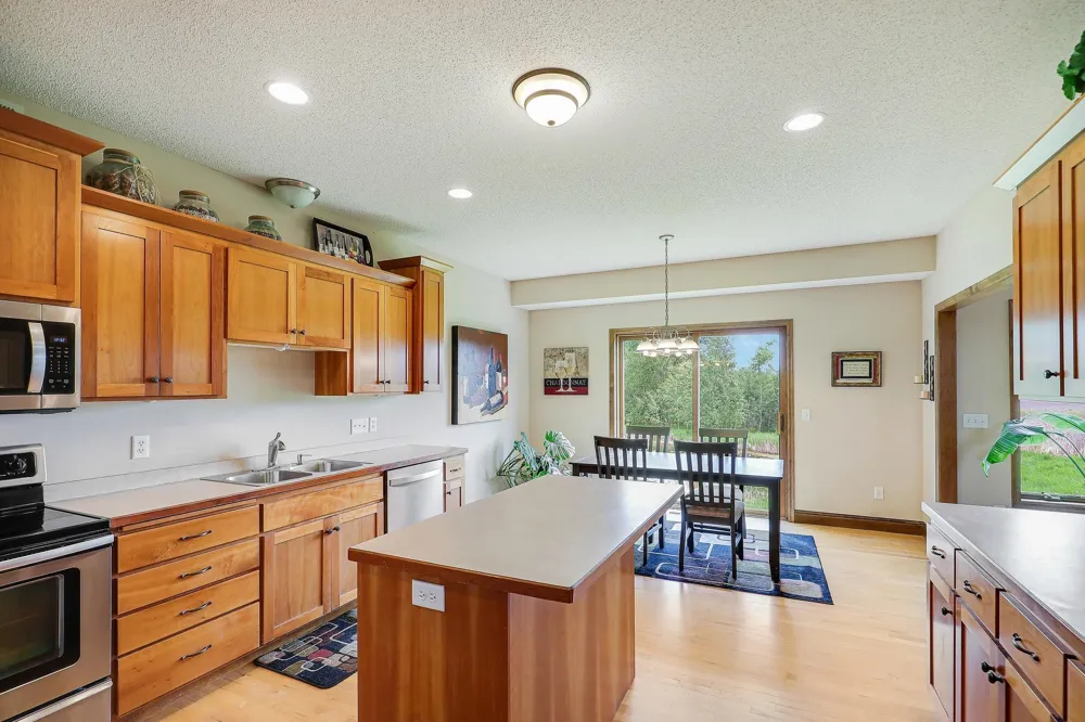 4972 Kassel Avenue NE Albertville, MN 55301