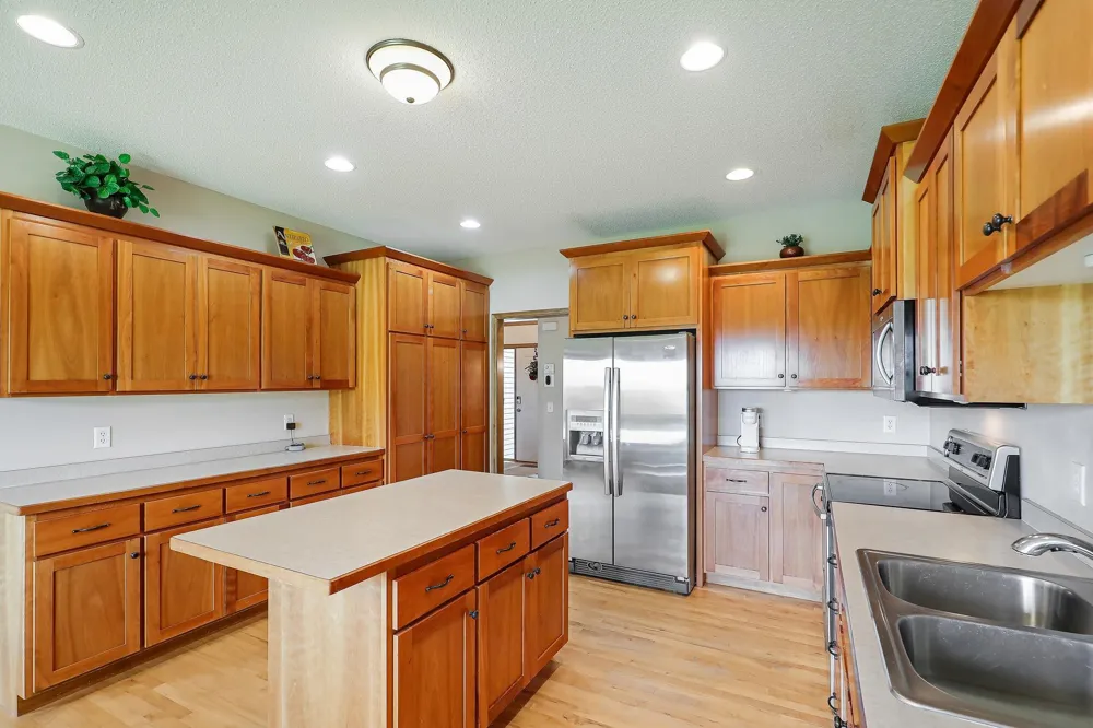 4972 Kassel Avenue NE Albertville, MN 55301