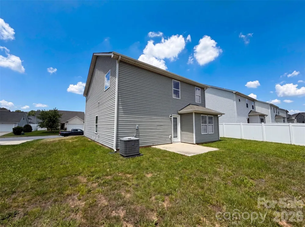 1708 Sawtooth Court Landis, NC 28088