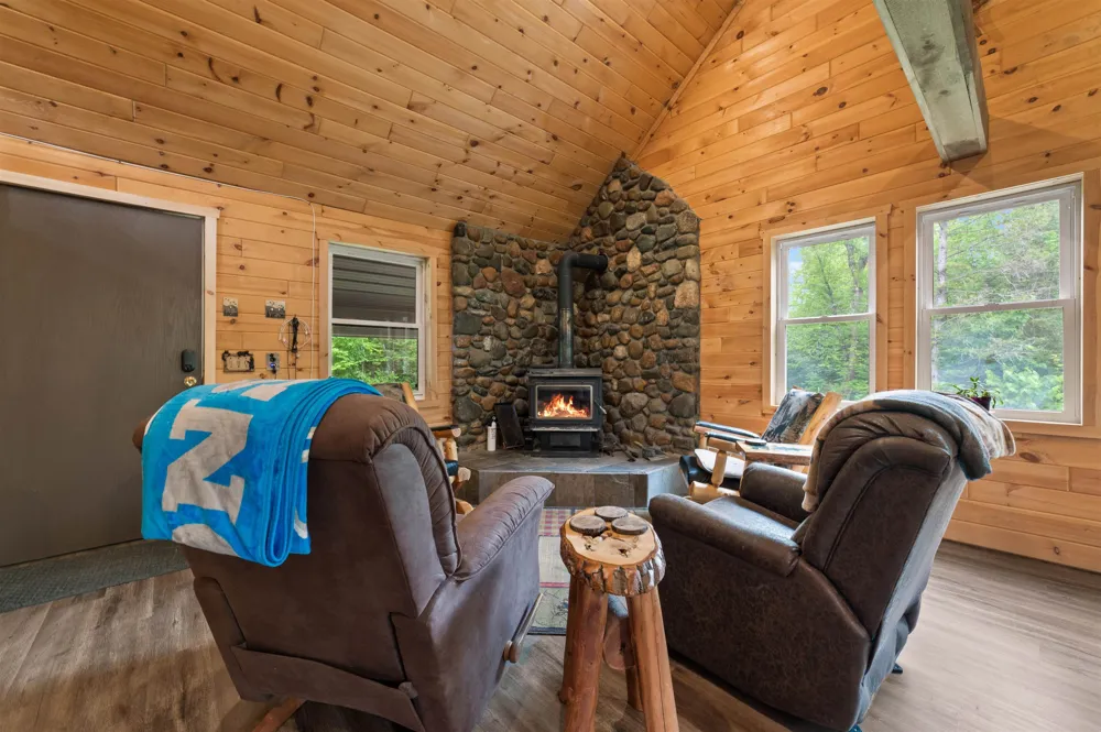 9124 Jyla Lane SE Oliver Township, MI 49646