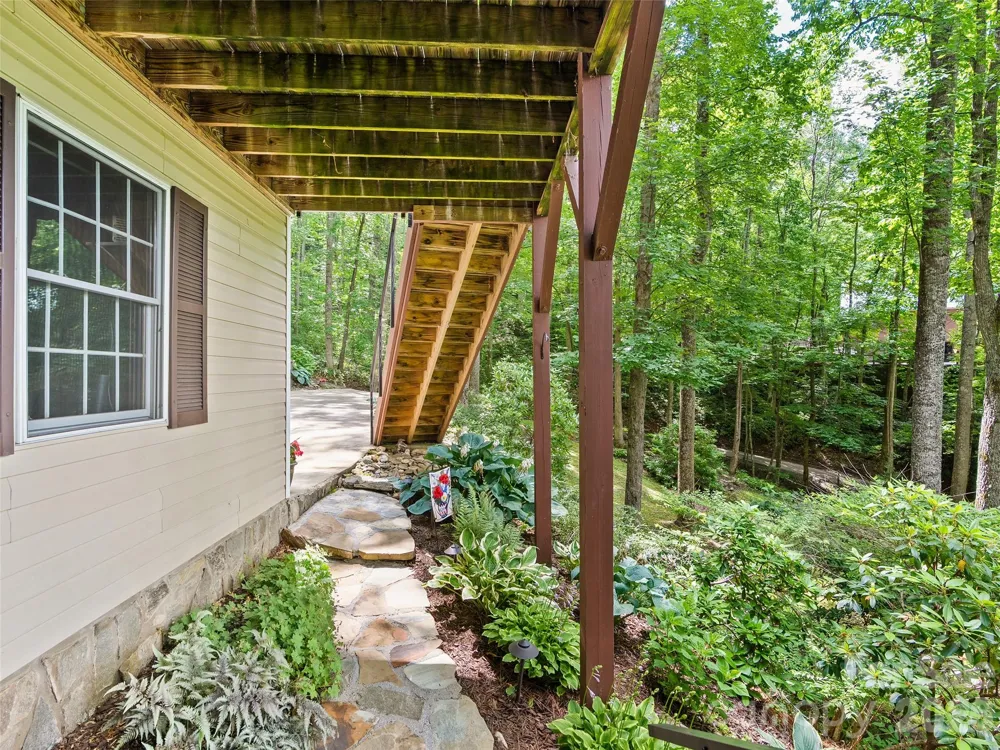 233 Rocky Face Drive Canton, NC 28716