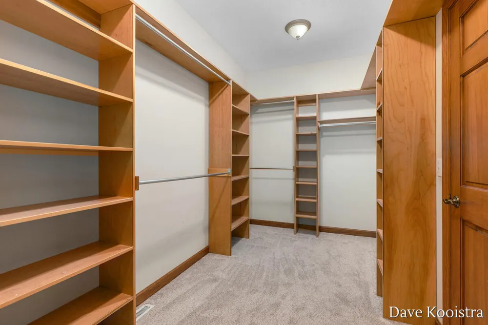 5133 Streamside Court NE Rockford, MI 49341
