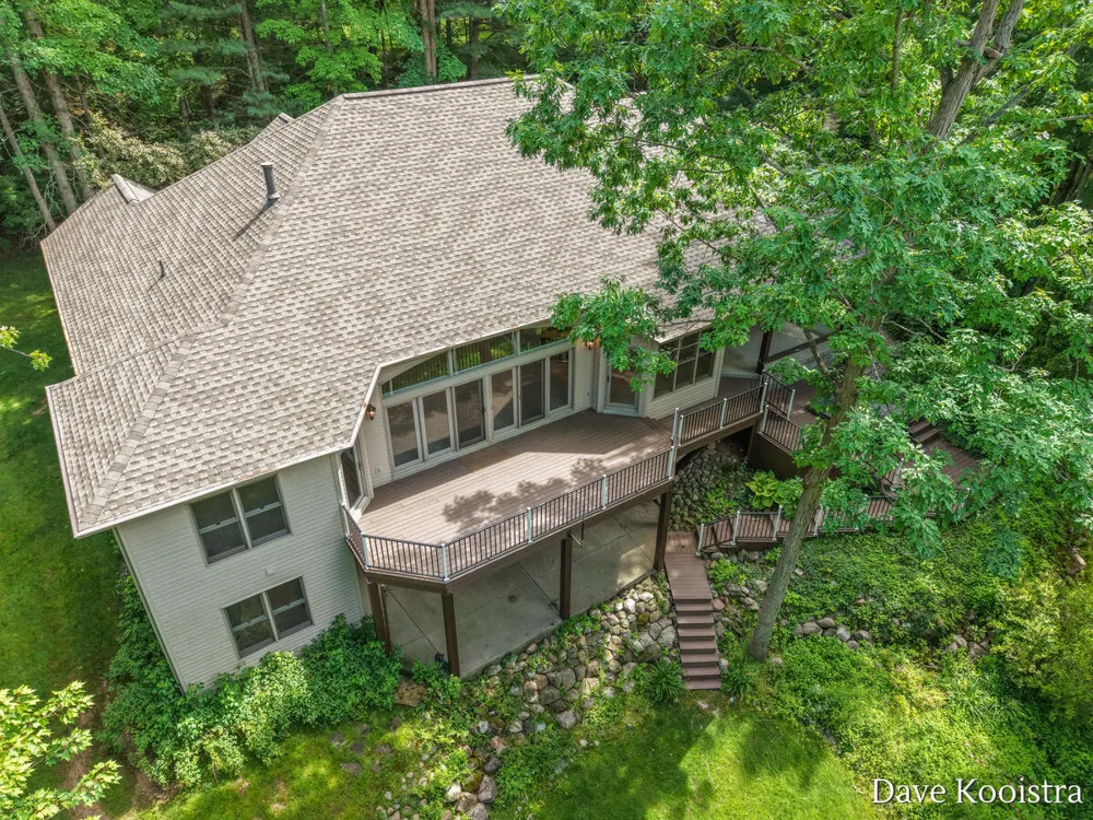 5133 Streamside Court NE Rockford, MI 49341
