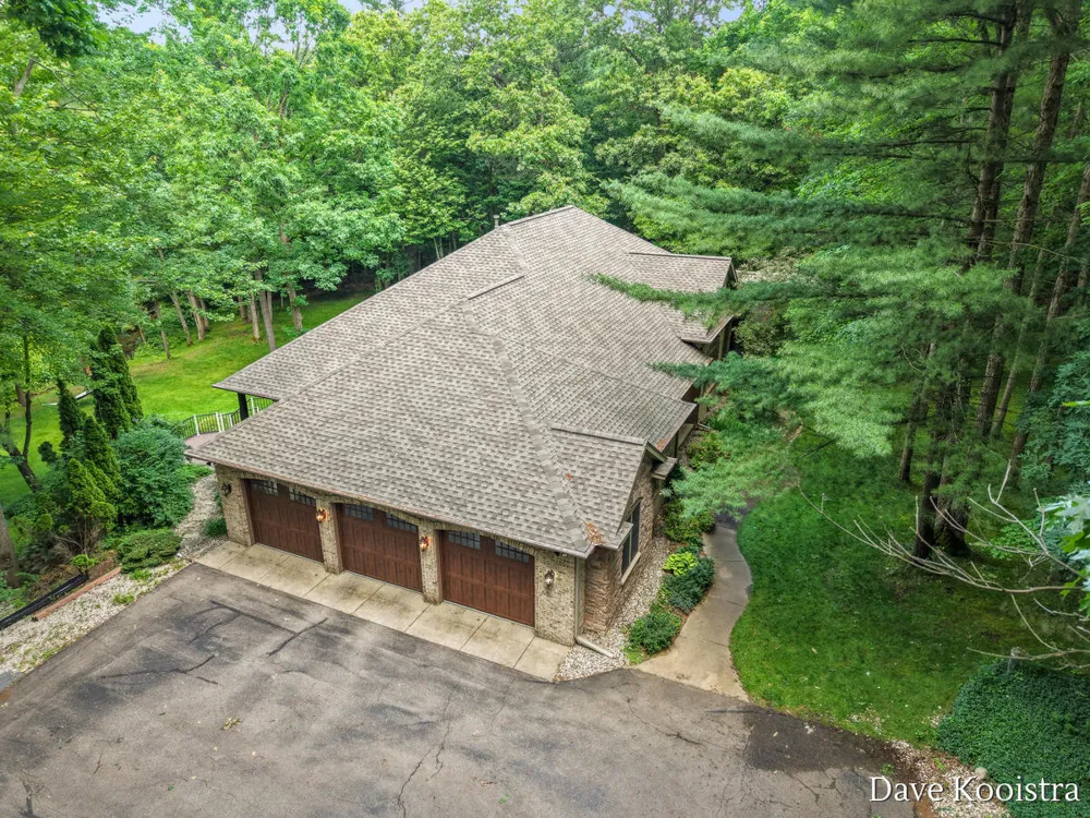 5133 Streamside Court NE Rockford, MI 49341