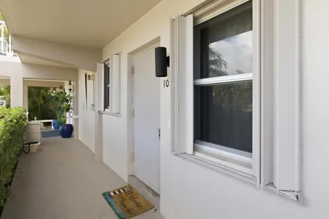 311 E Ocean Avenue #104