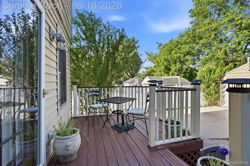 435 Melborn Street Dearborn City, MI 48128