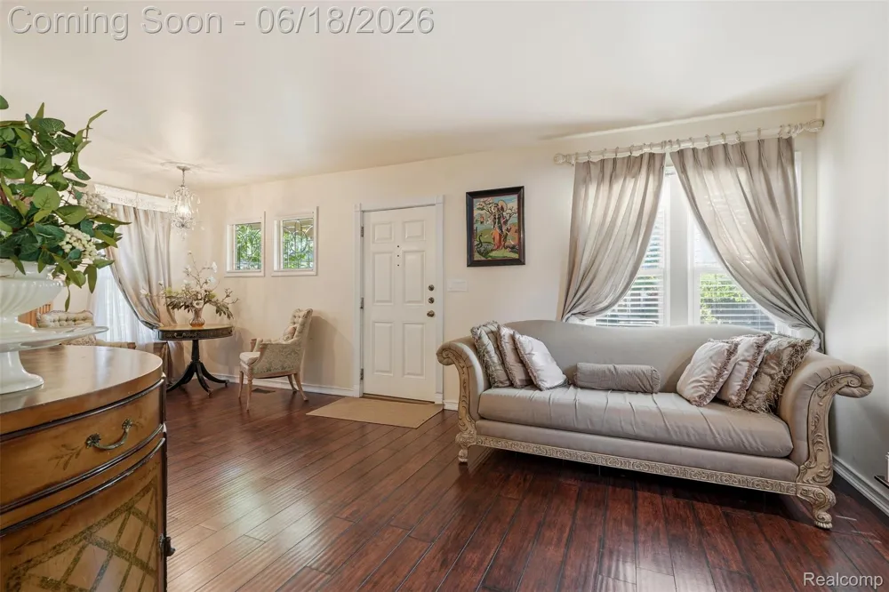 435 Melborn Street Dearborn City, MI 48128