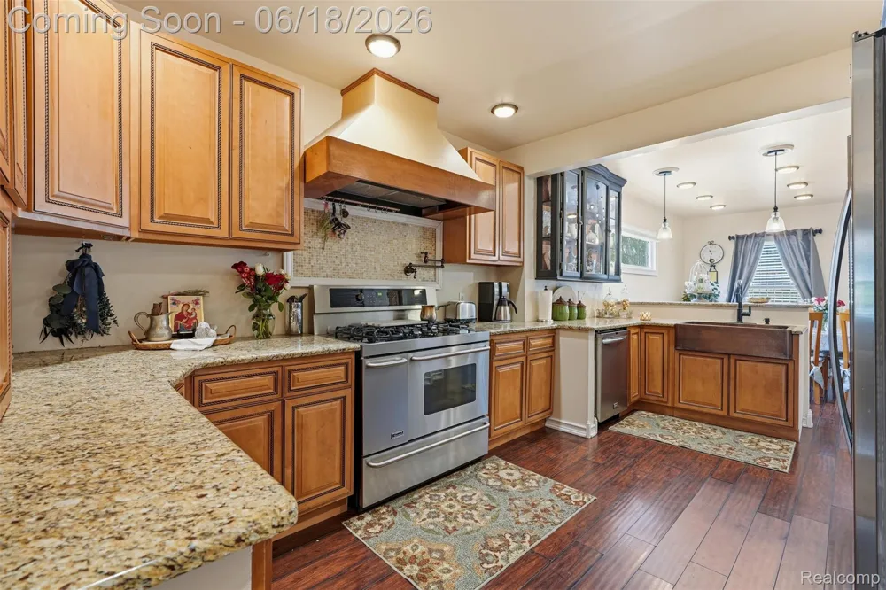 435 Melborn Street Dearborn City, MI 48128