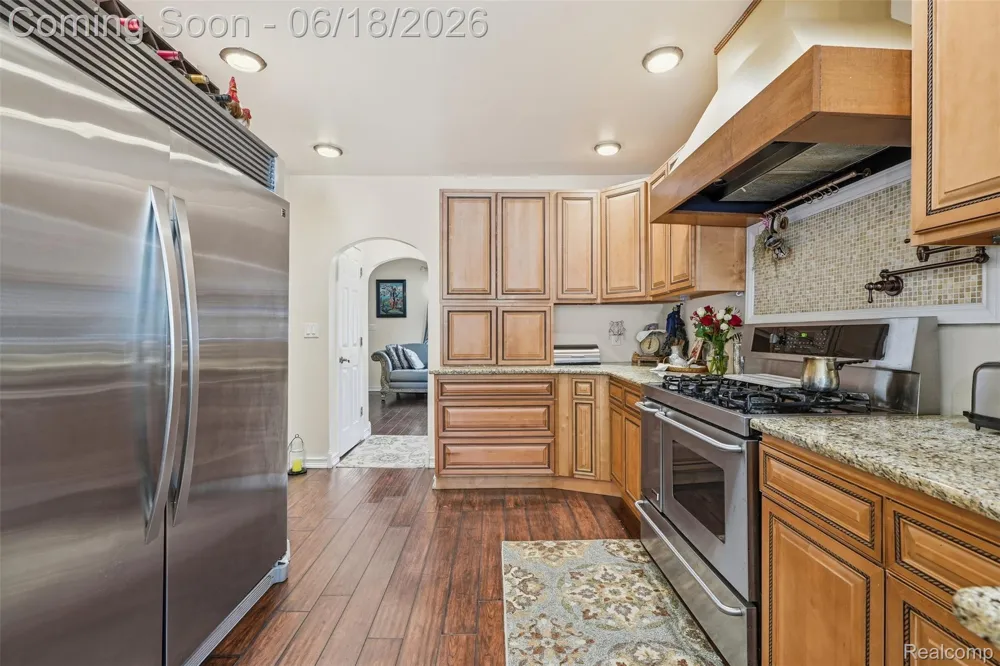 435 Melborn Street Dearborn City, MI 48128