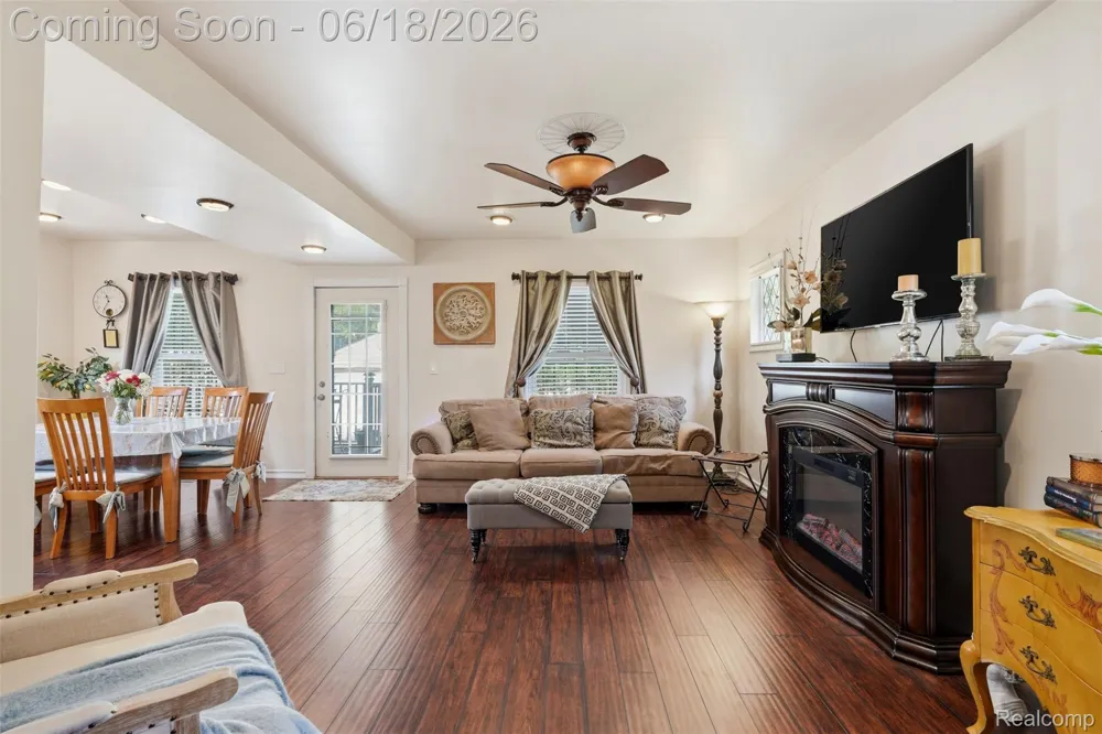 435 Melborn Street Dearborn City, MI 48128