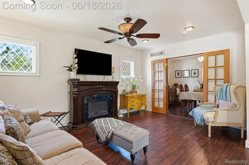 435 Melborn Street Dearborn City, MI 48128