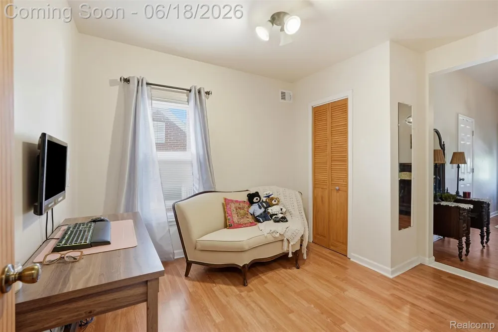 435 Melborn Street Dearborn City, MI 48128