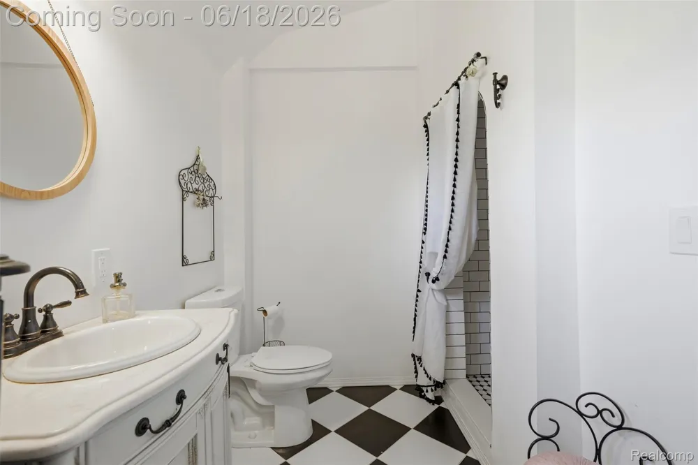 435 Melborn Street Dearborn City, MI 48128