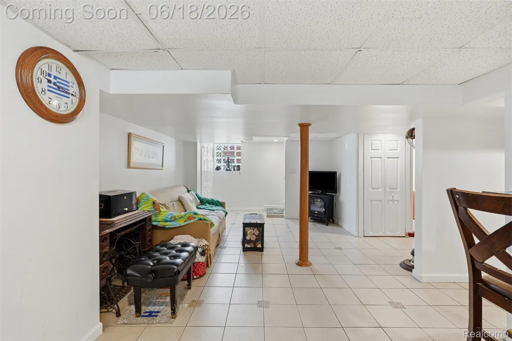435 Melborn Street Dearborn City, MI 48128