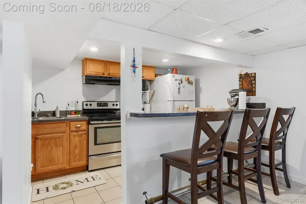 435 Melborn Street Dearborn City, MI 48128